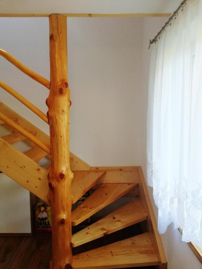 Pensjonat Dom - nad Potokiem Lutowiska Zewnętrze zdjęcie